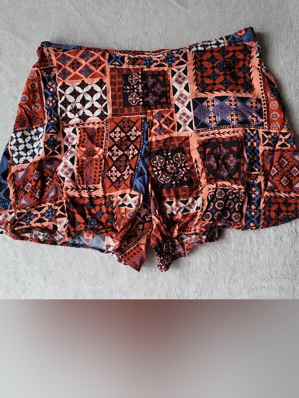 Mudd Patchwork Print Elastic-Waist Flowy Boho Shorts